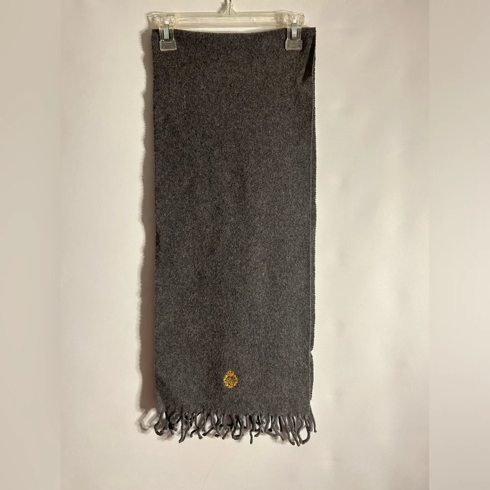 LAUREN RALPH LAUREN GREEN LABEL HEATHER GREY WOOL & NYLON OBLONG CREST SCARF O/S